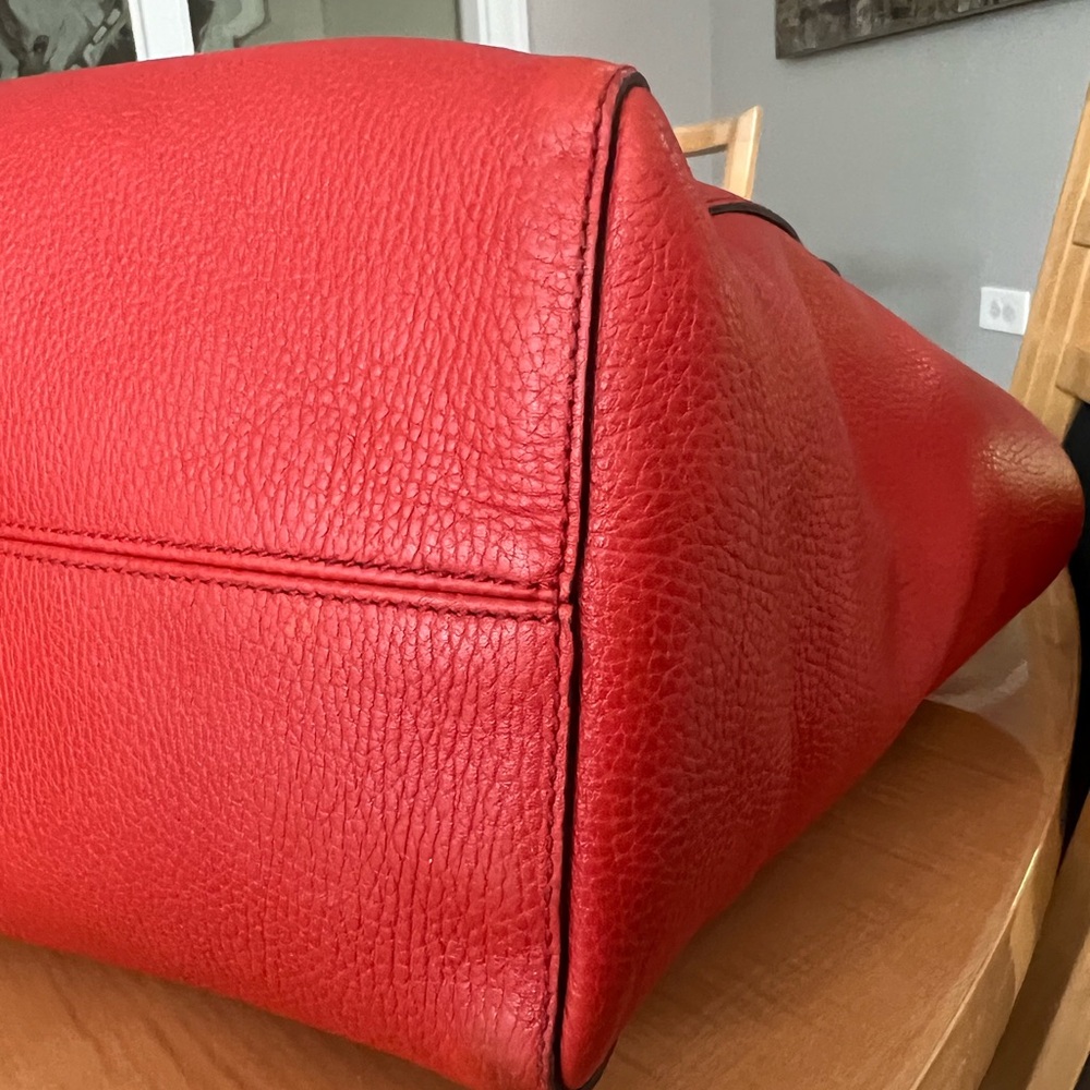 GUCCI Leather Swing Tote Bag Red Gold Hardware Large - Picture 7 of 16